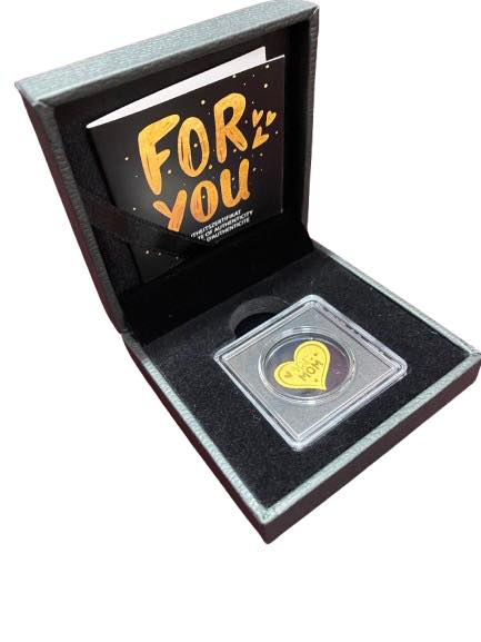 Chad - Best Mom Heart Shaped Gold Commemorative Coin in Original Mint Pack image 2