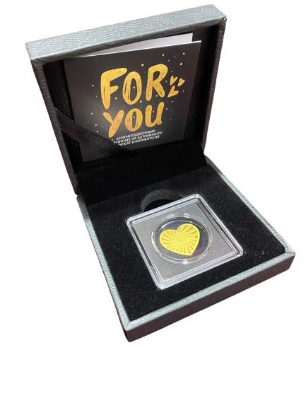 Chad - HAPPY BIRTHDAY Heart Shaped Commemorative Gold Coin in Original Mint Pack image 3