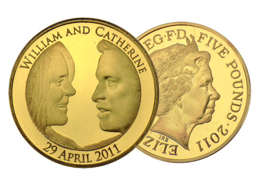 2011 United Kingdom – 5 Pounds - Royal Wedding Gold-Plated Silver Coin - Toned